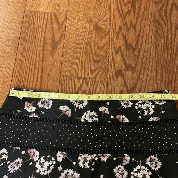 NWOT White house Black market straight black with floral and polkadots stations - Picture 8 of 10